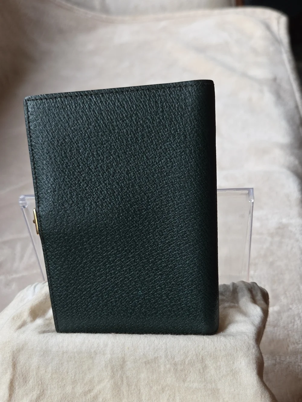 Gucci Forest Green Pebbled Leather Mini Notebook/Passport Holder with Gold Clasp